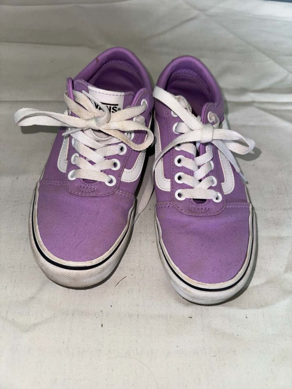 Vans Ward Lavender Canvas Skate Shoes Size 6.5